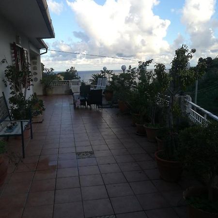 La Casa Delle Delizie Hotel เมสซีนา ภายนอก รูปภาพ